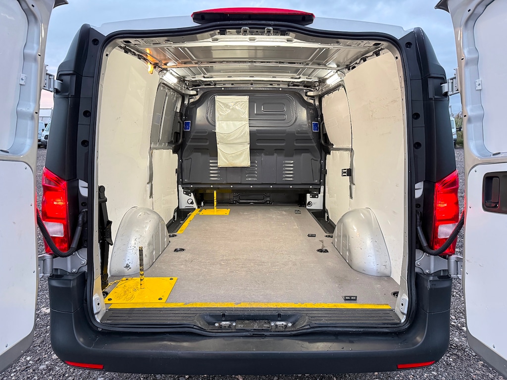 Used Mercedes-Benz Vito 2018 for sale - 76217335: Photo 8