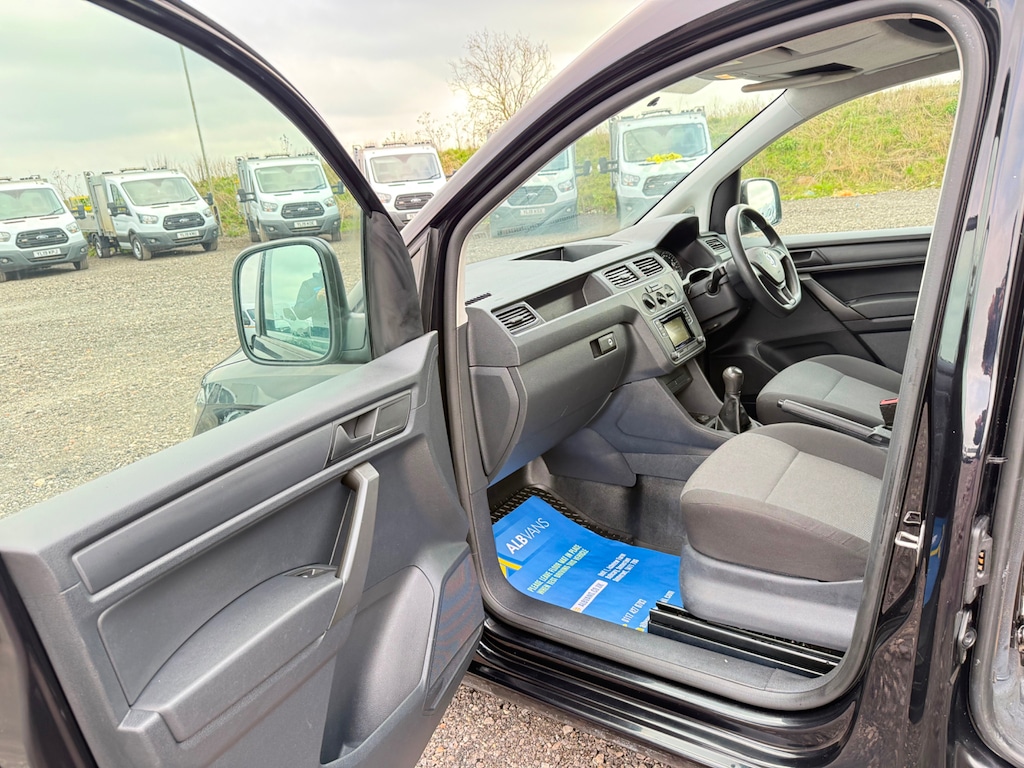 Used Volkswagen Caddy Maxi 2017 for sale - 77771483: Photo 16