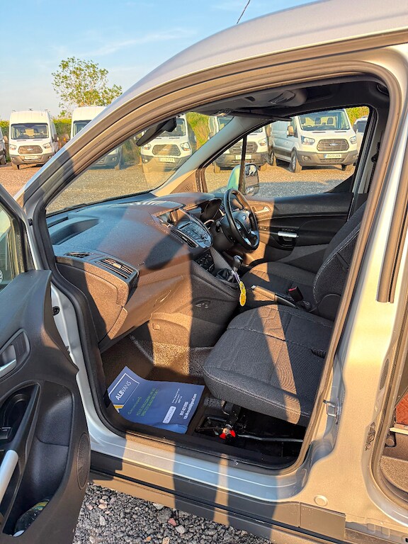 Used Ford Transit Connect 2017 for sale - 76318795: Photo 16