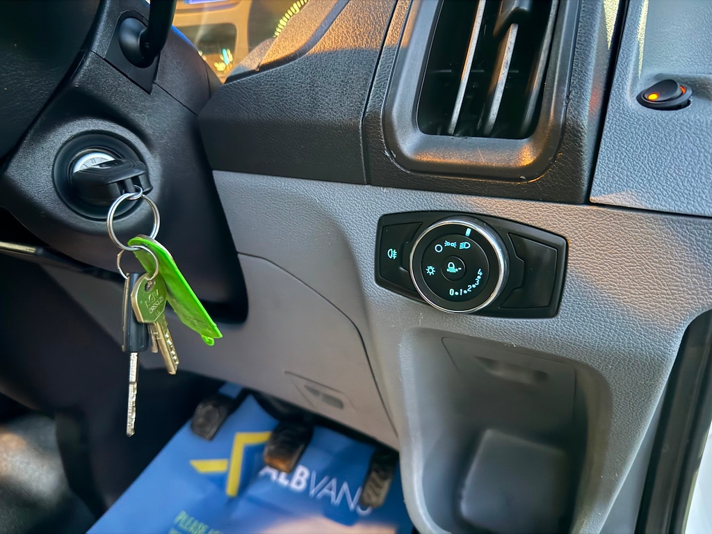 Used Ford Transit 2017 for sale - 77983116: Photo 22