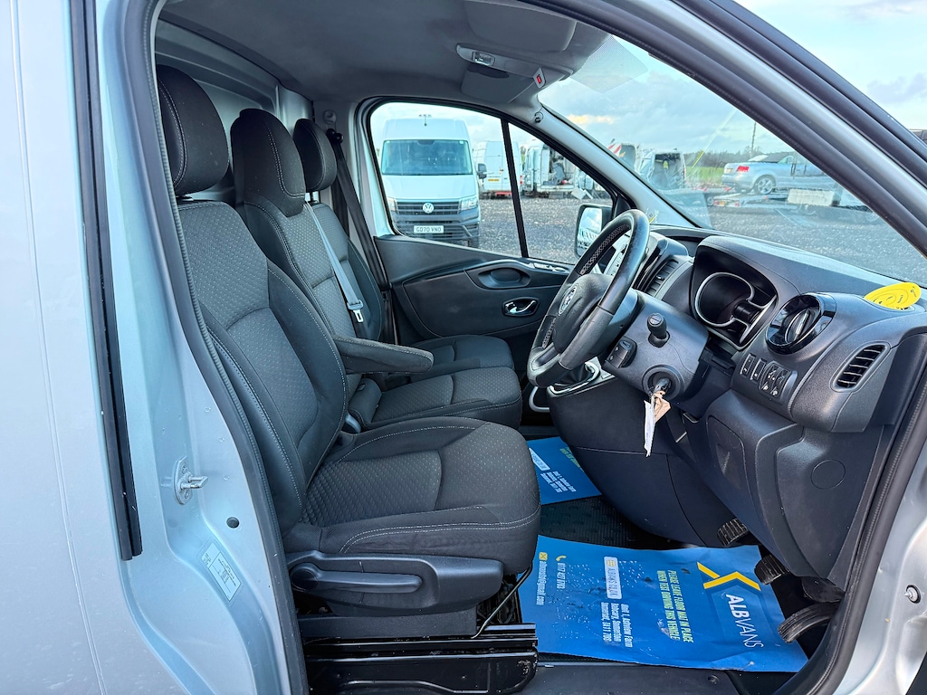 Used Vauxhall Vivaro 2019 for sale - 77232403: Photo 15
