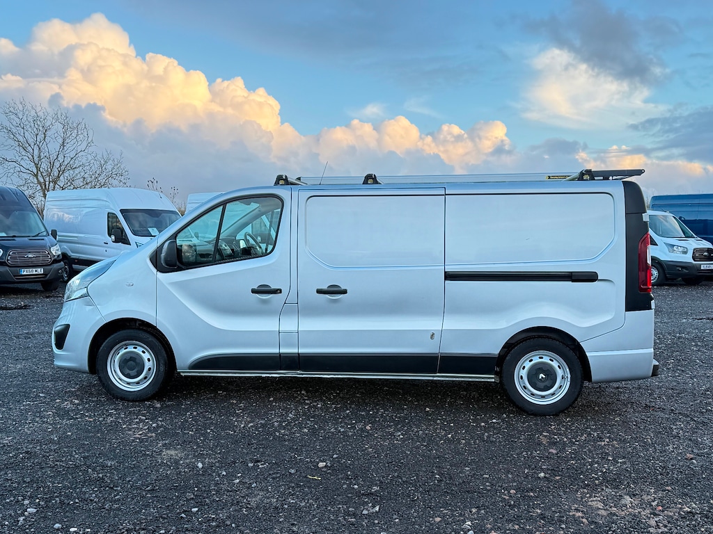 Used Vauxhall Vivaro 2019 for sale - 77232403: Photo 5