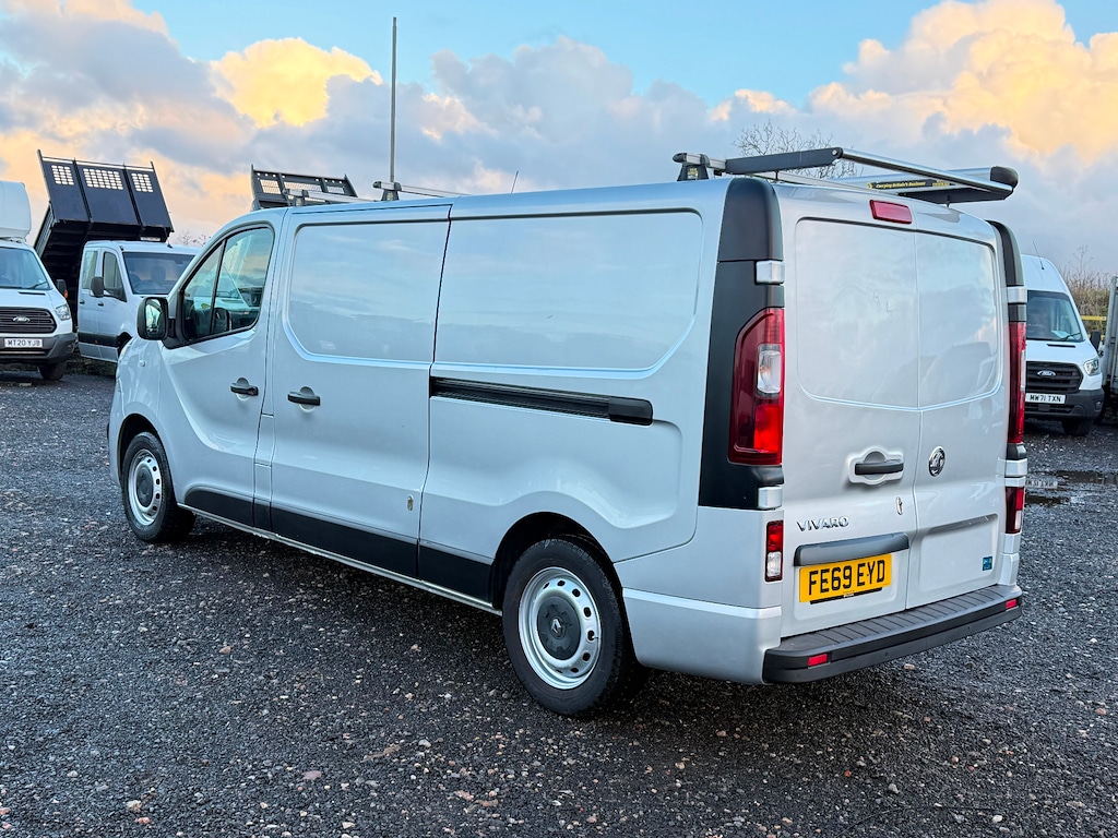 Used Vauxhall Vivaro 2019 for sale - 77232403: Photo 6