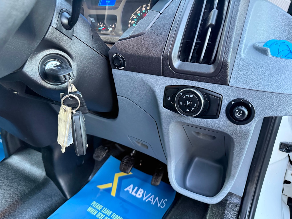 Used Ford Transit 2019 for sale - 77983106: Photo 25