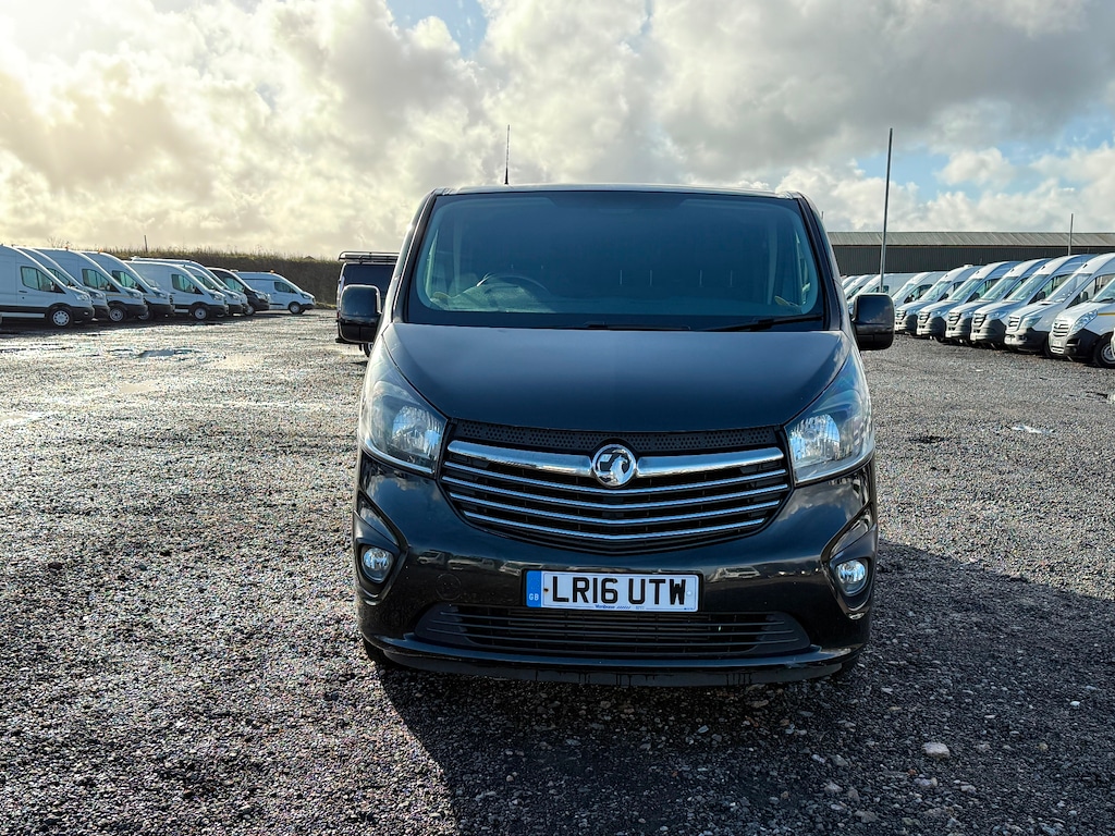 Used Vauxhall Vivaro 2016 for sale - 77232408: Photo 2