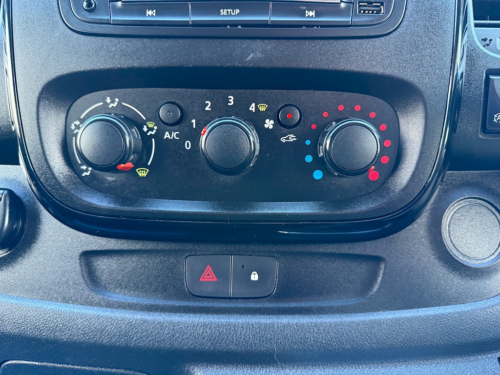 Used Vauxhall Vivaro 2016 for sale - 77232408: Photo 25