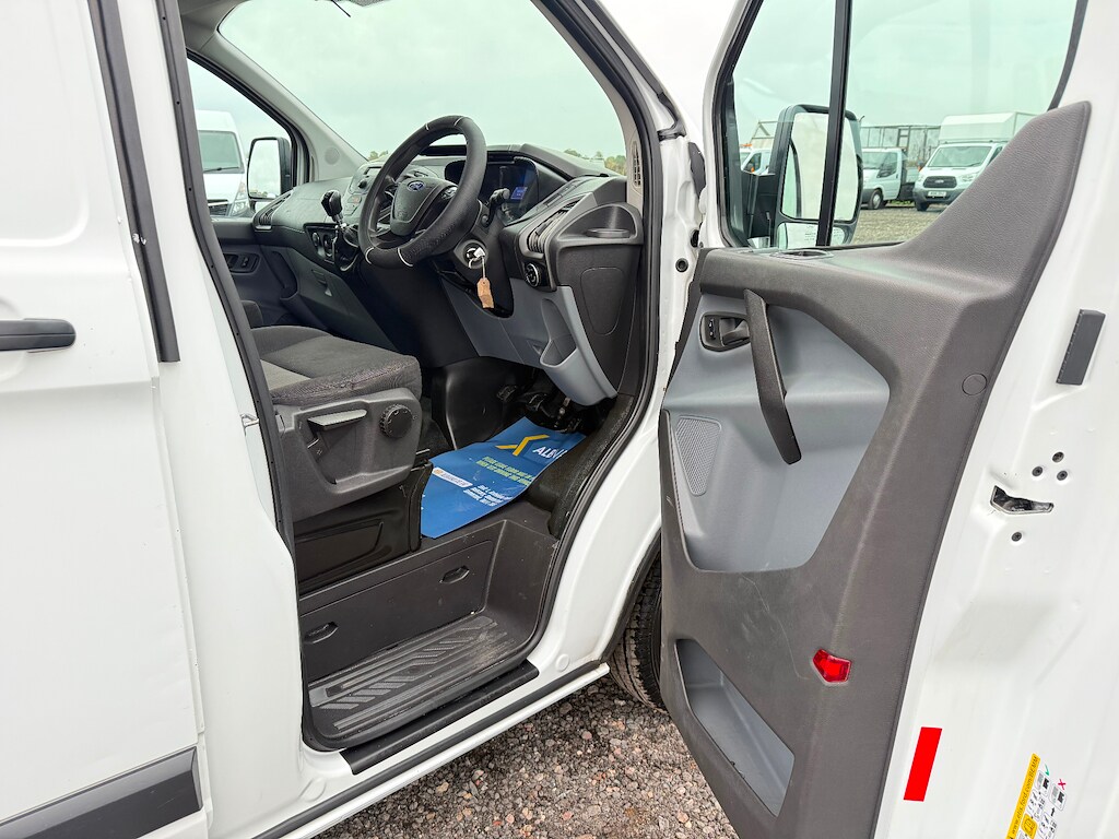 Used Ford Transit Custom 2017 for sale - 76316945: Photo 17