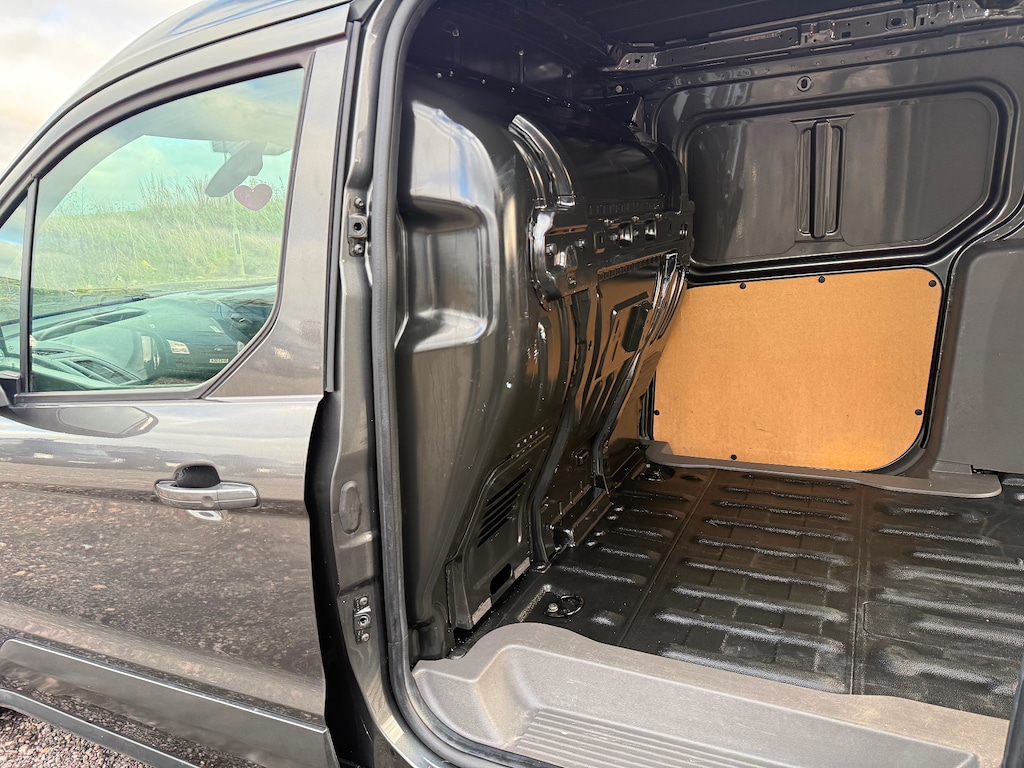 Used Ford Transit Connect 2020 for sale - 76933371: Photo 17