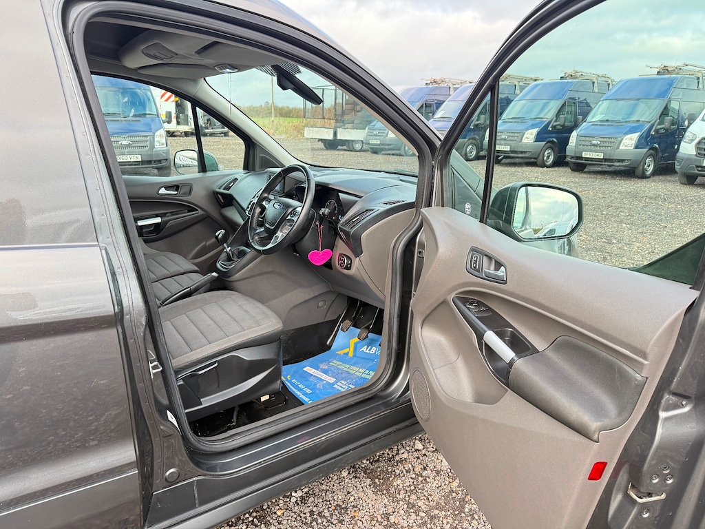 Used Ford Transit Connect 2020 for sale - 76933371: Photo 18