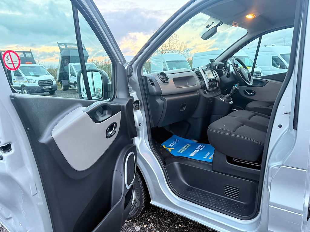 Used Renault Trafic 2018 for sale - 76709739: Photo 14