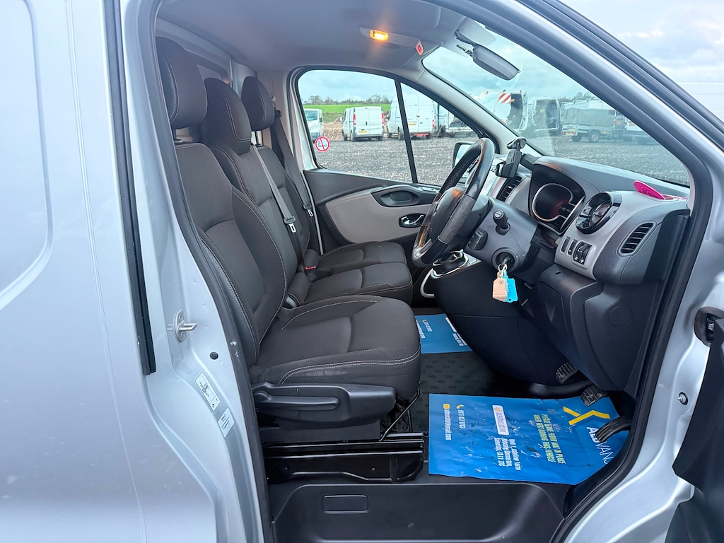 Used Renault Trafic 2018 for sale - 76709739: Photo 15