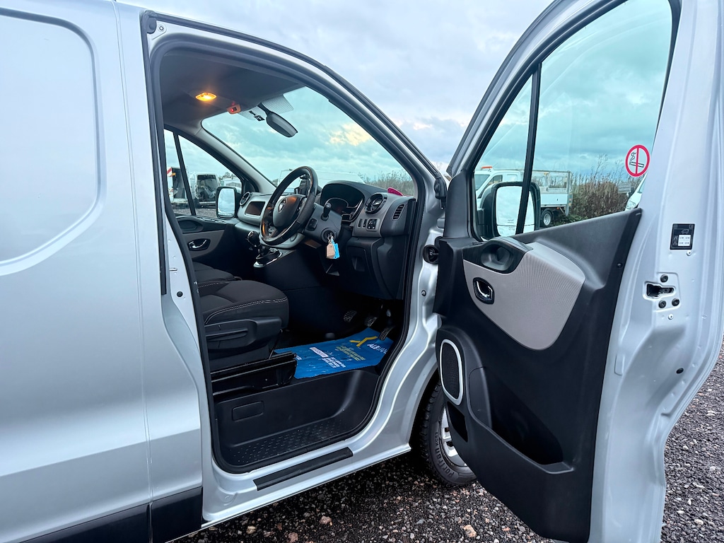 Used Renault Trafic 2018 for sale - 76709739: Photo 16