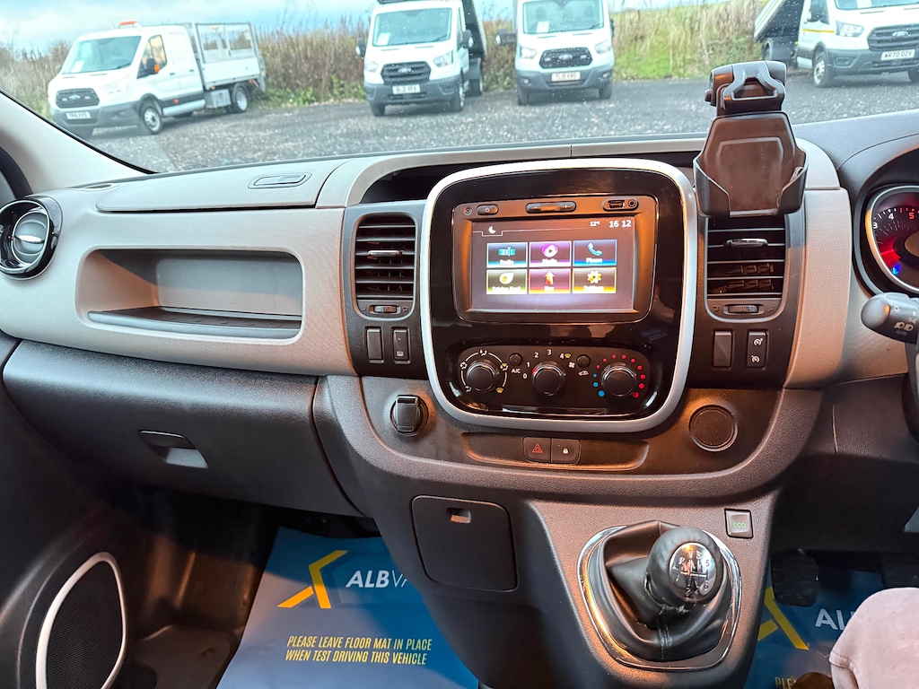 Used Renault Trafic 2018 for sale - 76709739: Photo 18