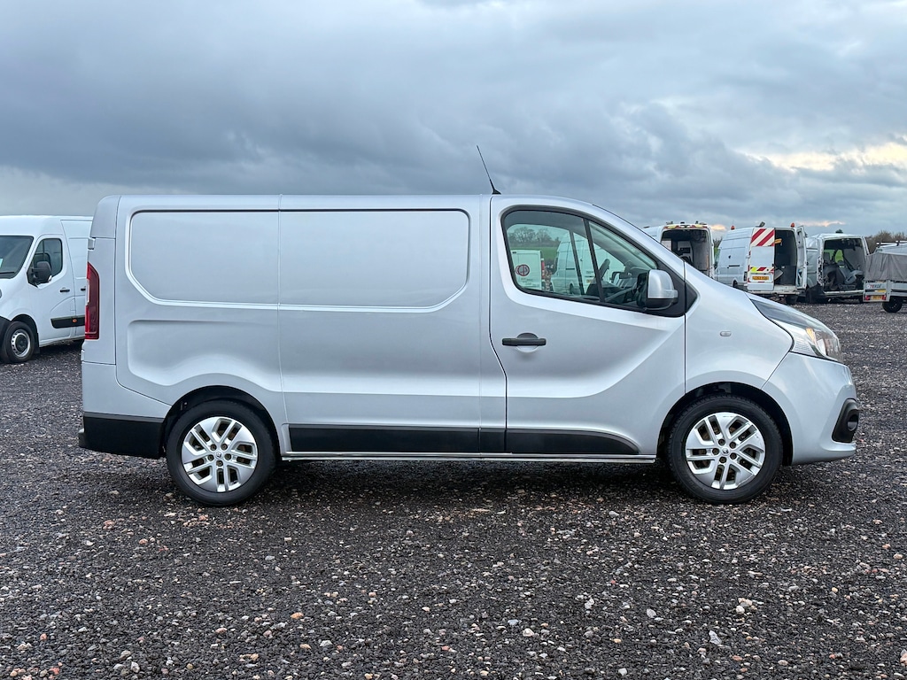 Used Renault Trafic 2018 for sale - 76709739: Photo 9