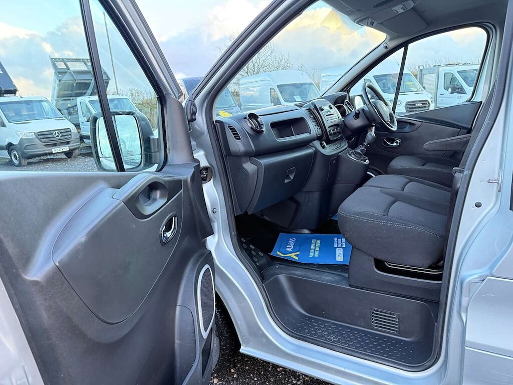 Used Vauxhall Vivaro 2019 for sale - 77339681: Photo 12