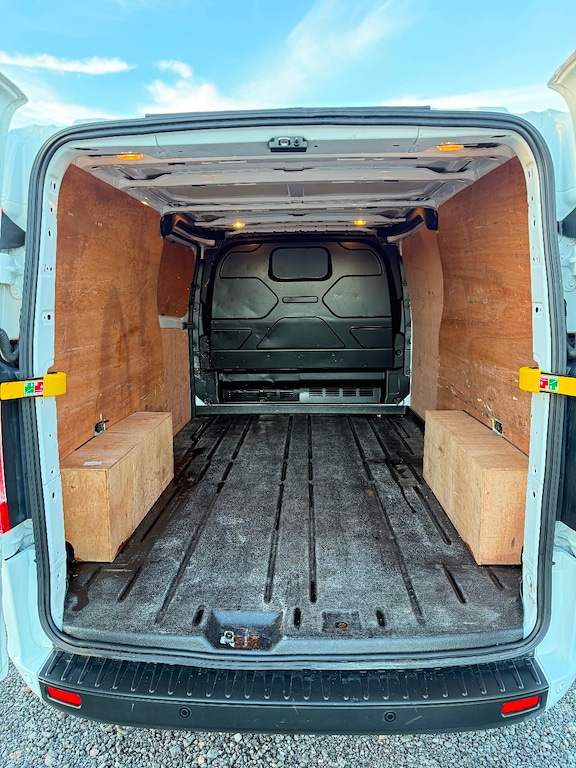 Used Ford Transit Custom 2022 for sale - 76628540: Photo 11