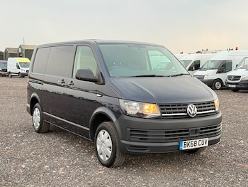 Used Volkswagen Transporter 2018 for sale - 75571612: Photo