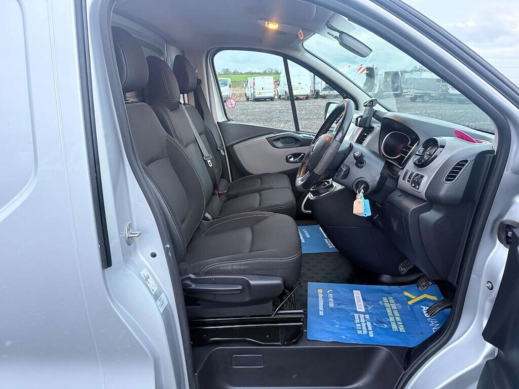 Used Renault Trafic 2018 for sale - 77339794: Photo 15