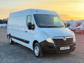 Vauxhall - Movano