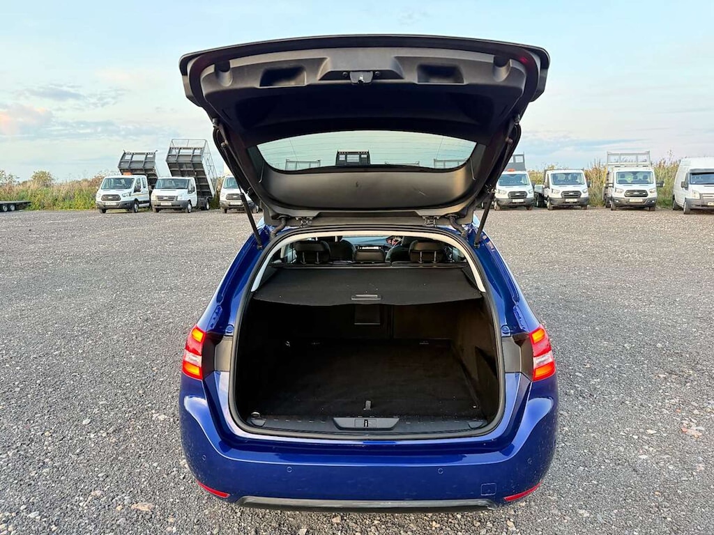 Used Peugeot 308 2018 for sale - 77339783: Photo 10