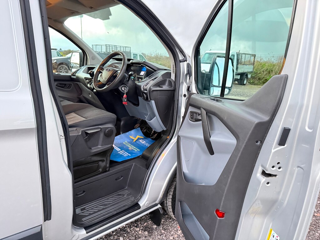 Used Ford Transit Custom 2017 for sale - 78042386: Photo 19