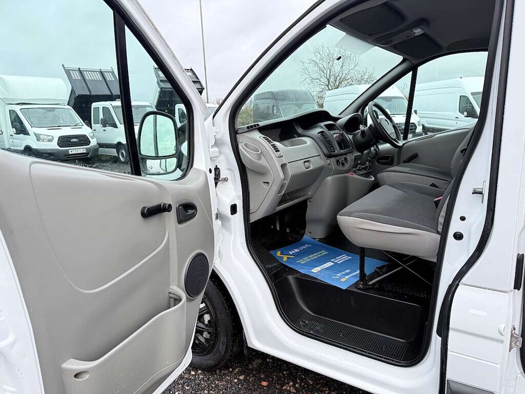 Used Vauxhall Vivaro 2014 for sale - 77339700: Photo 15