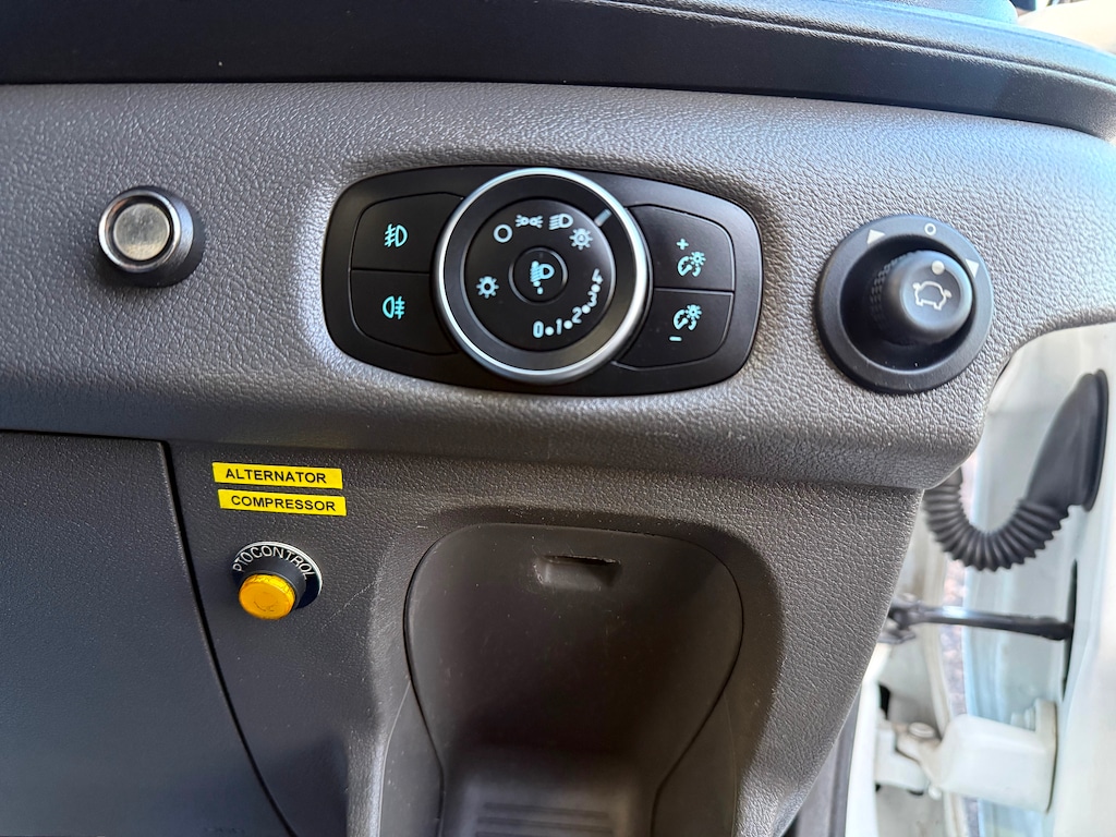 Used Ford Transit 2019 for sale - 77165610: Photo 25