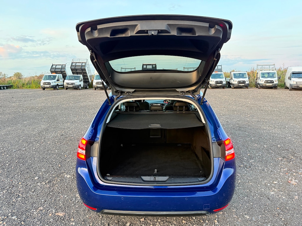 Used Peugeot 308 SW 2018 for sale - 76217344: Photo 10