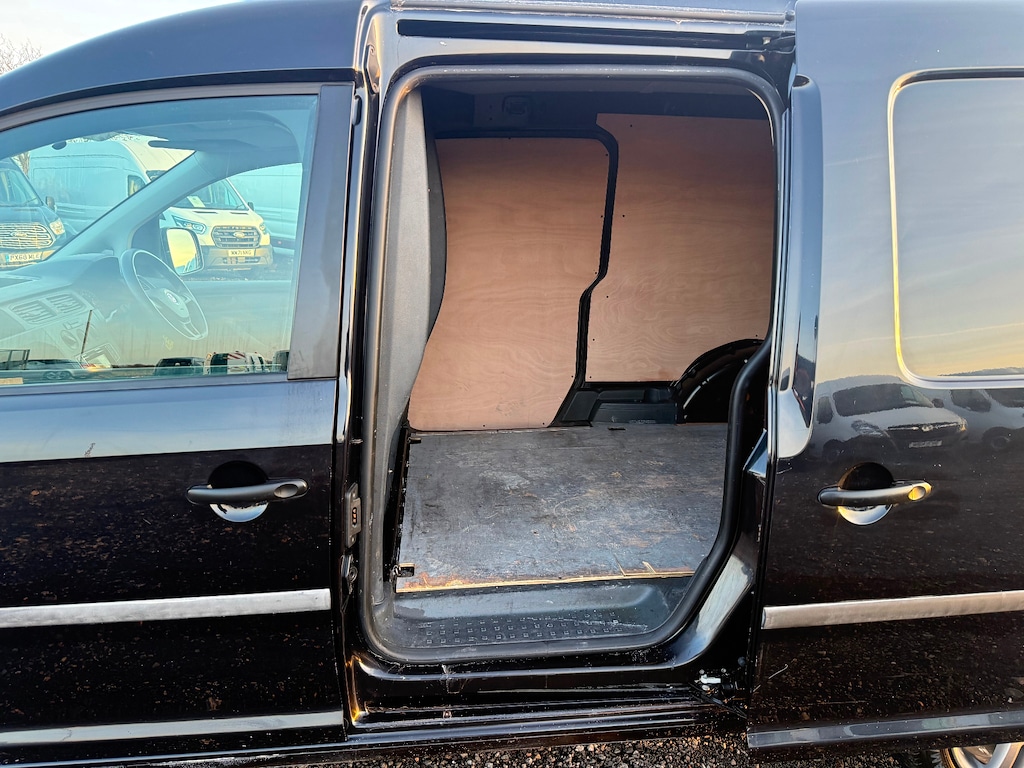 Used Volkswagen Caddy Maxi 2017 for sale - 77178283: Photo 16