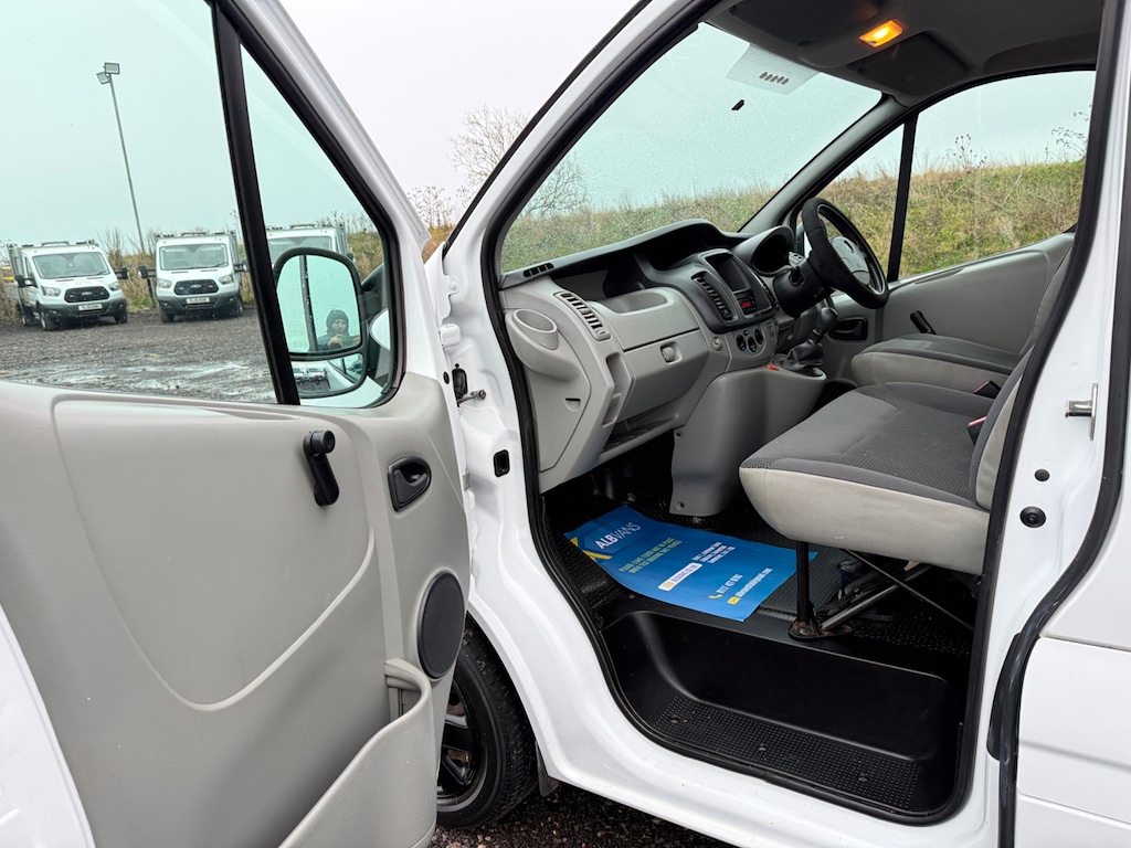 Used Vauxhall Vivaro 2011 for sale - 77540121: Photo 17