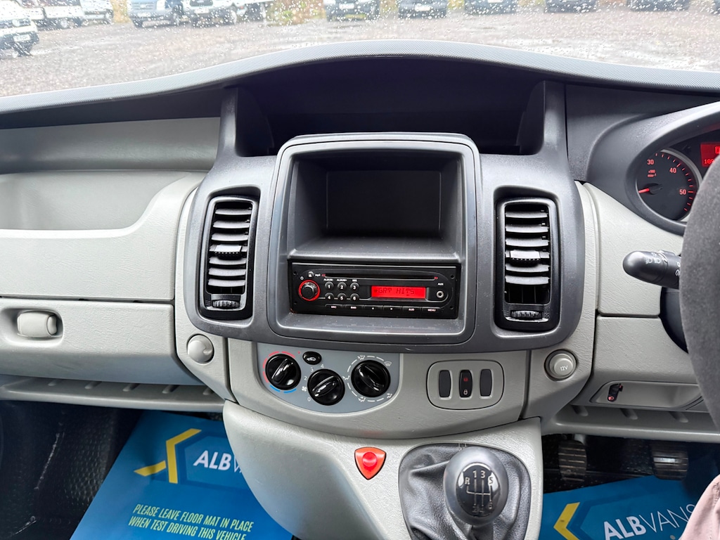Used Vauxhall Vivaro 2011 for sale - 77540121: Photo 22