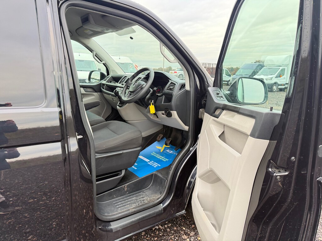 Used Volkswagen Transporter 2018 for sale - 77627842: Photo 19