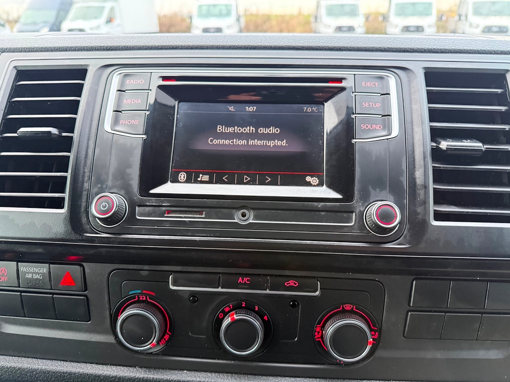 Used Volkswagen Transporter 2018 for sale - 77627842: Photo 24