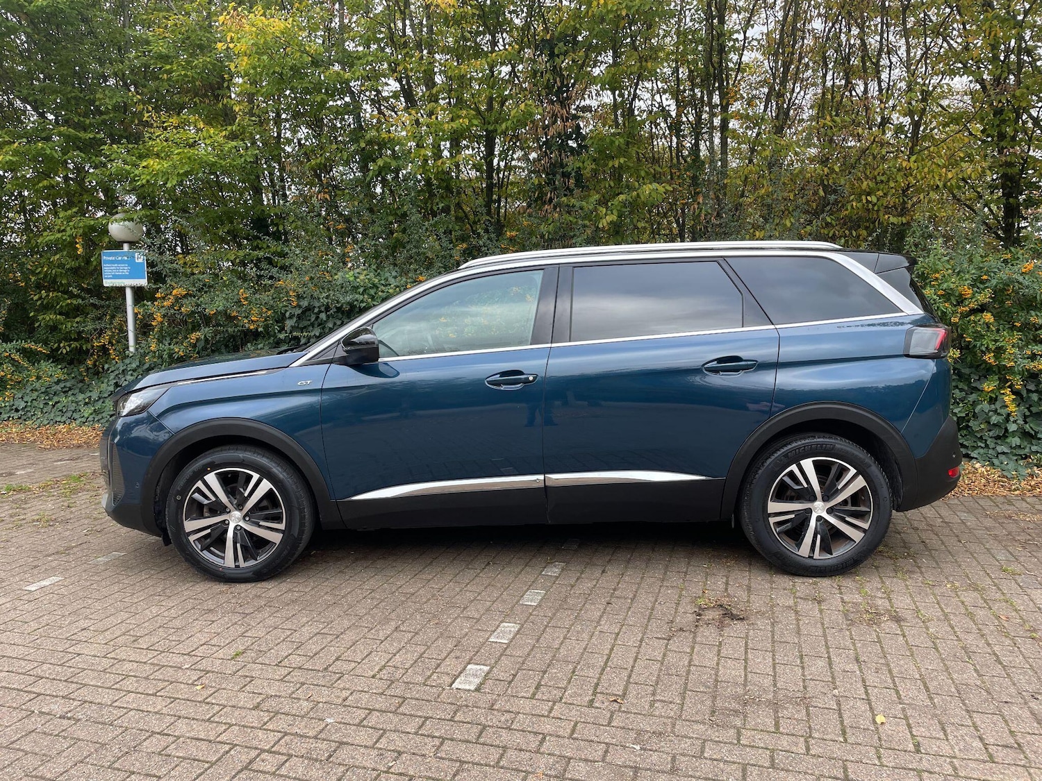 Used Peugeot 5008 2023 for sale - 76456795: Photo 5