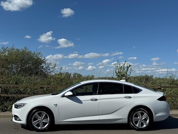Used Vauxhall Insignia 2017 for sale - 77574336: Photo