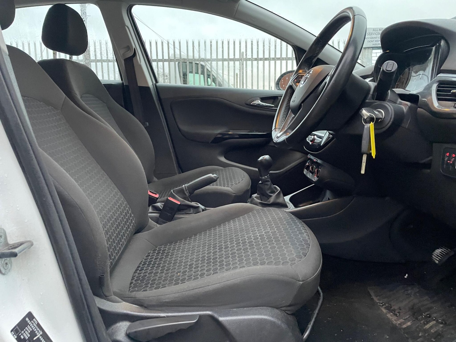 Used Vauxhall Corsa for sale - 76727778: Photo 5