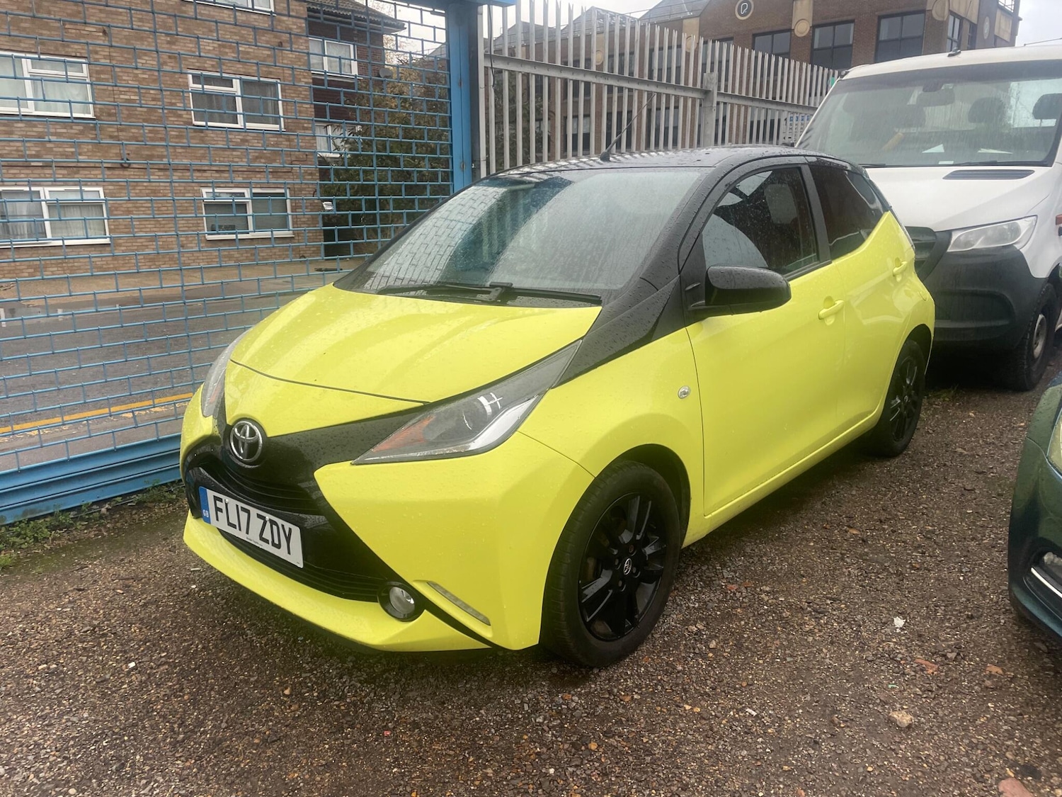 Used Toyota AYGO 2017 for sale - 76441272: Photo 2