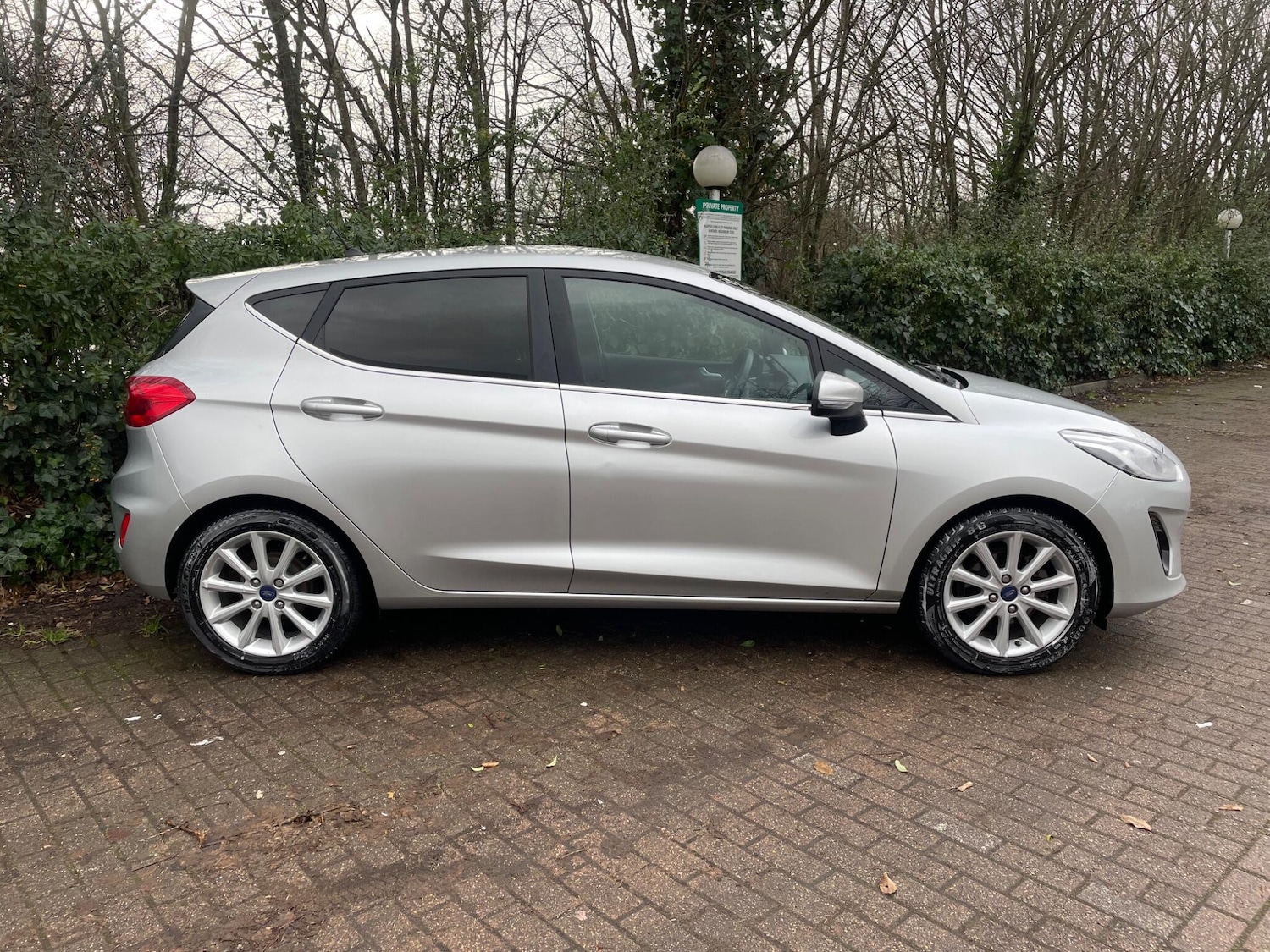 Used Ford Fiesta 2017 for sale - 77174644: Photo 2