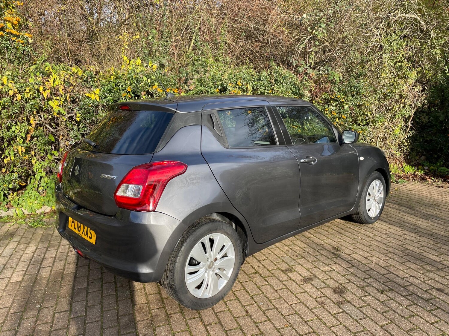 Used Suzuki Swift 2018 for sale - 76823763: Photo 10