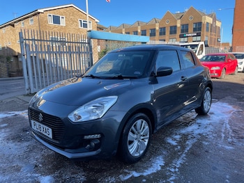 Used Suzuki Swift 2018 for sale - 76823763: Photo