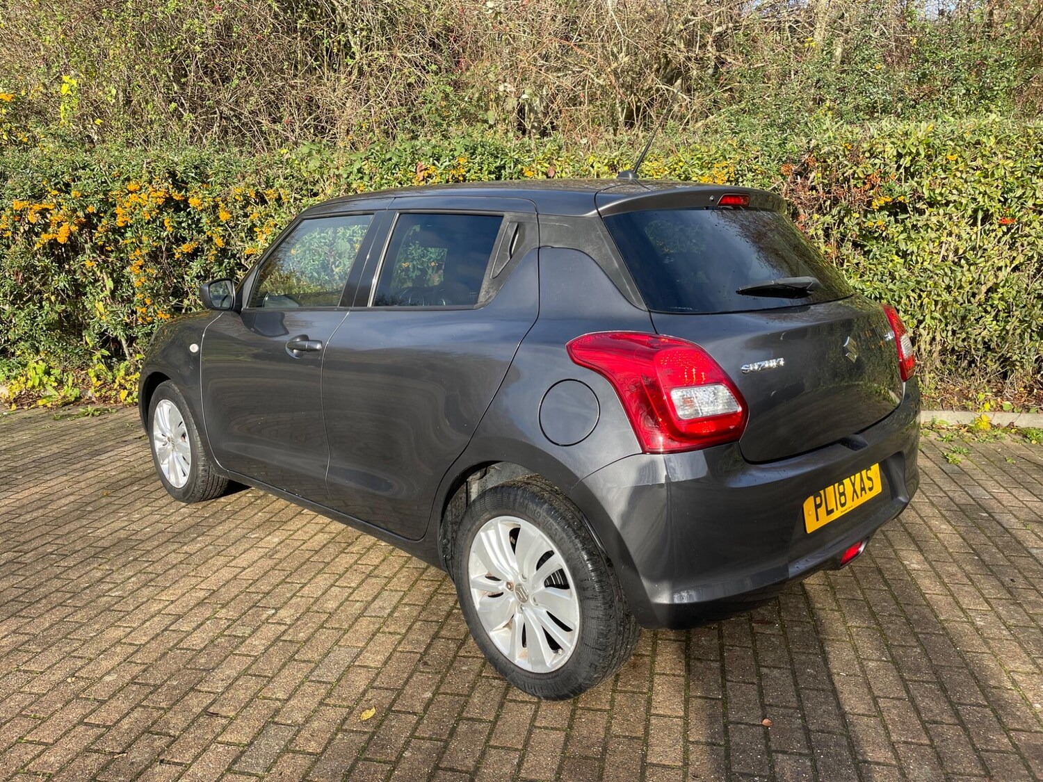 Used Suzuki Swift 2018 for sale - 76823763: Photo 28