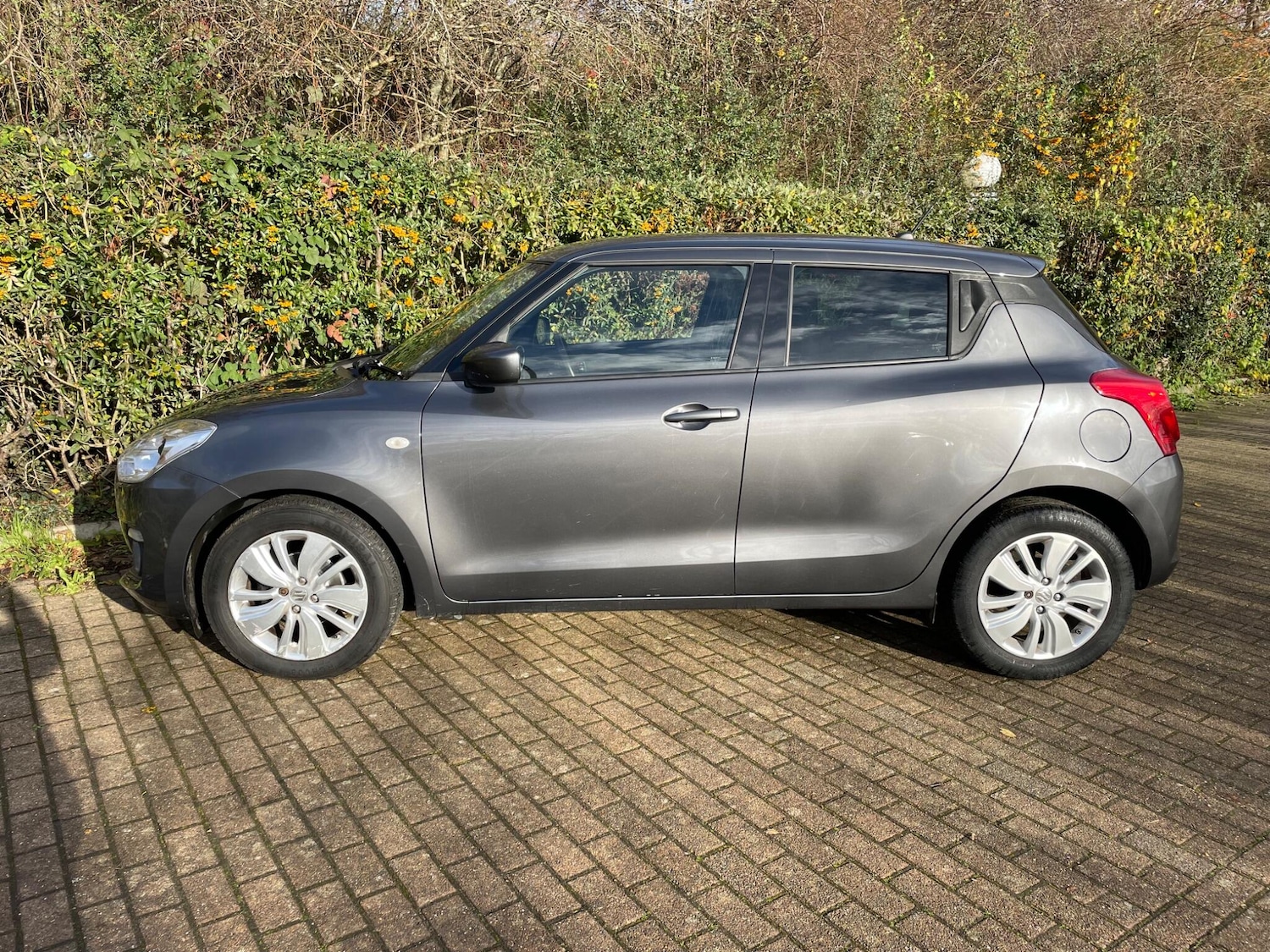 Used Suzuki Swift 2018 for sale - 76823763: Photo 8