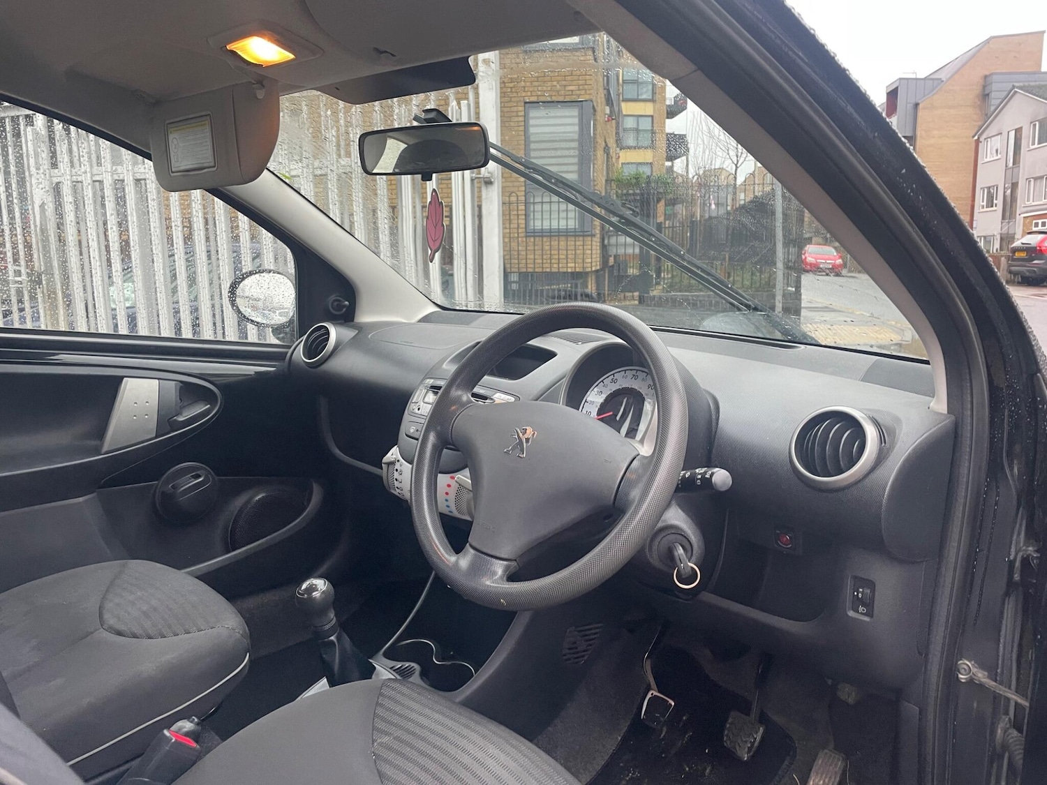 Used Peugeot 107 2012 for sale - 76728721: Photo 10