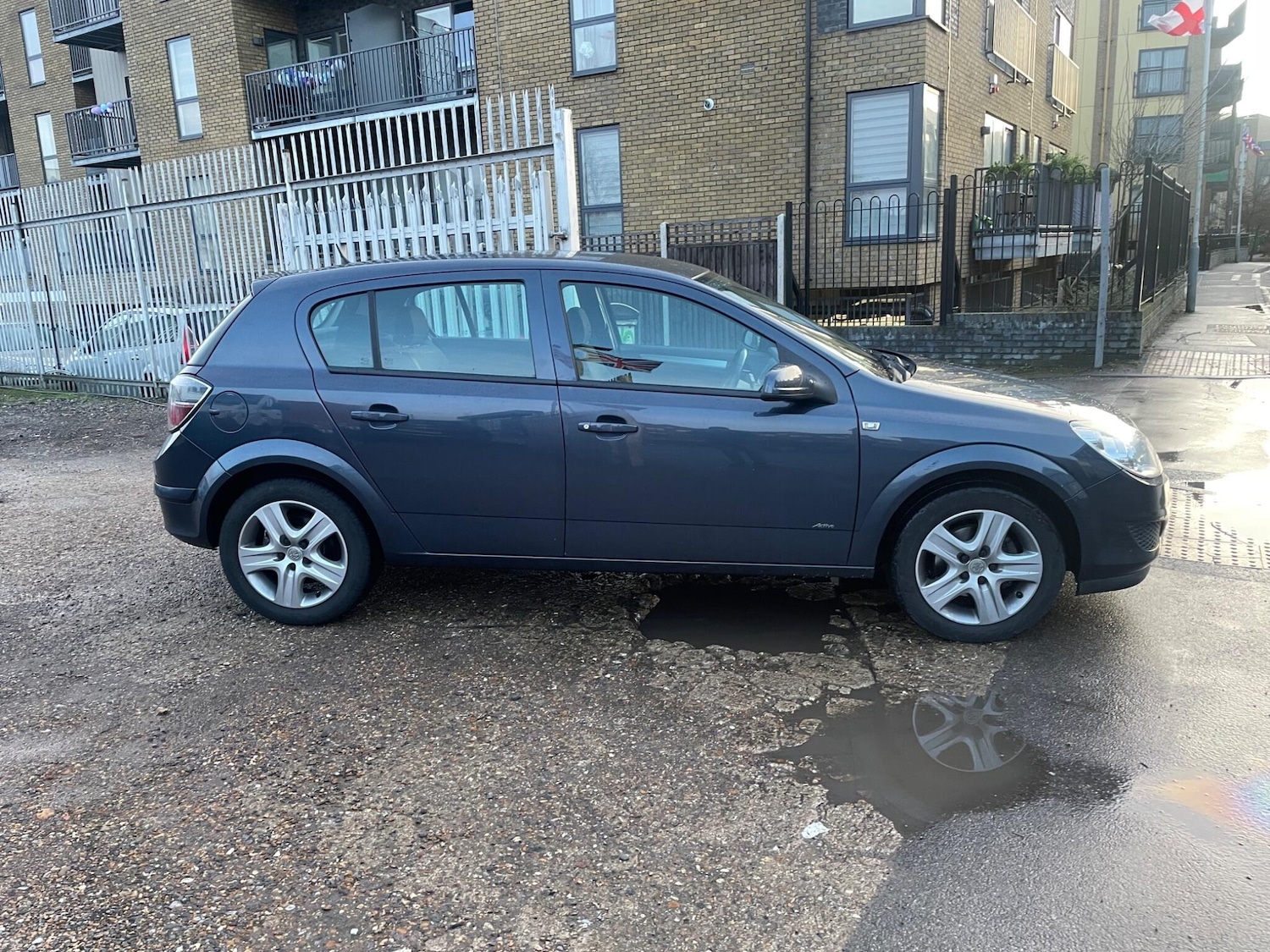 Used Vauxhall Astra 2009 for sale - 77344272: Photo 3