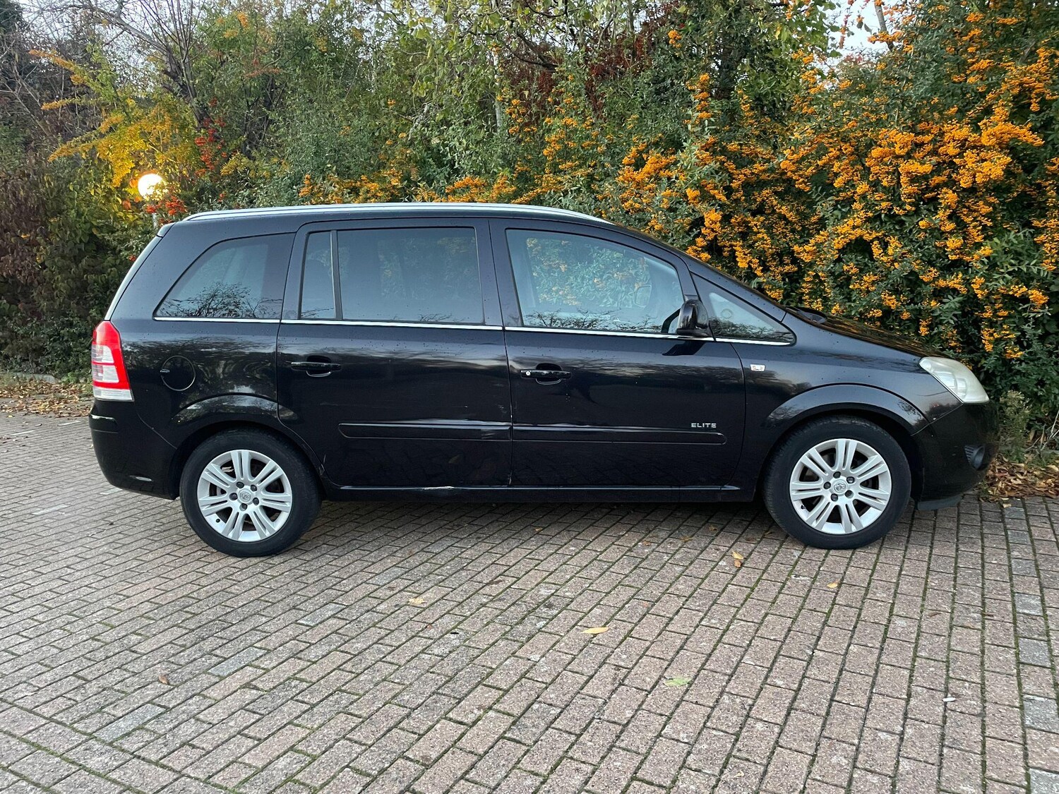 Used Vauxhall Zafira 2010 for sale - 76378111: Photo 10