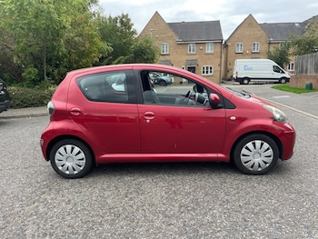 Used Toyota AYGO 2011 for sale - 76073231: Photo