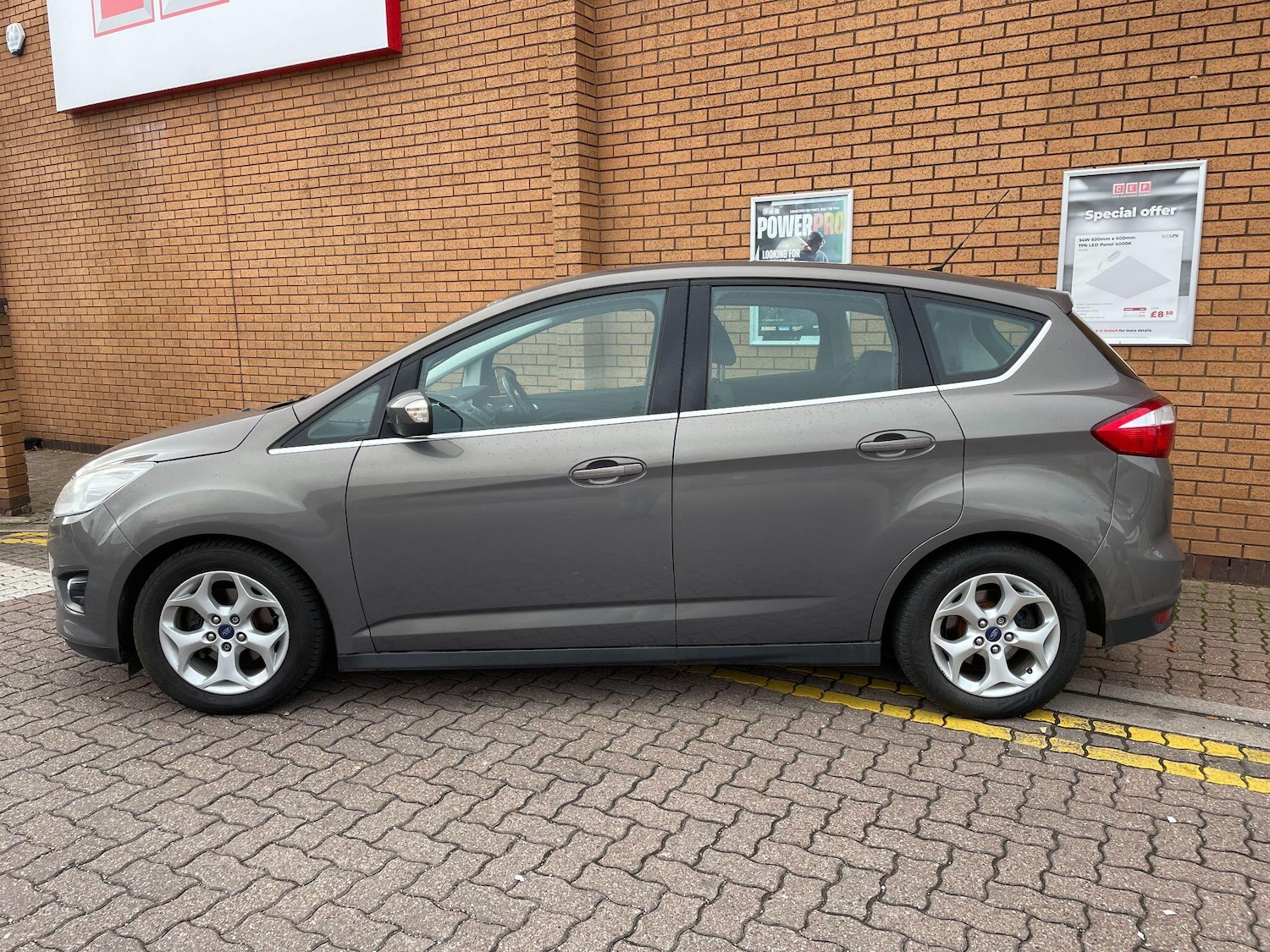 Used Ford C-Max 2014 for sale - 76527795: Photo 5