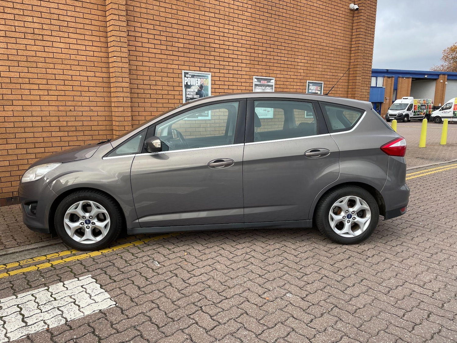 Used Ford C-Max 2014 for sale - 76527795: Photo 8