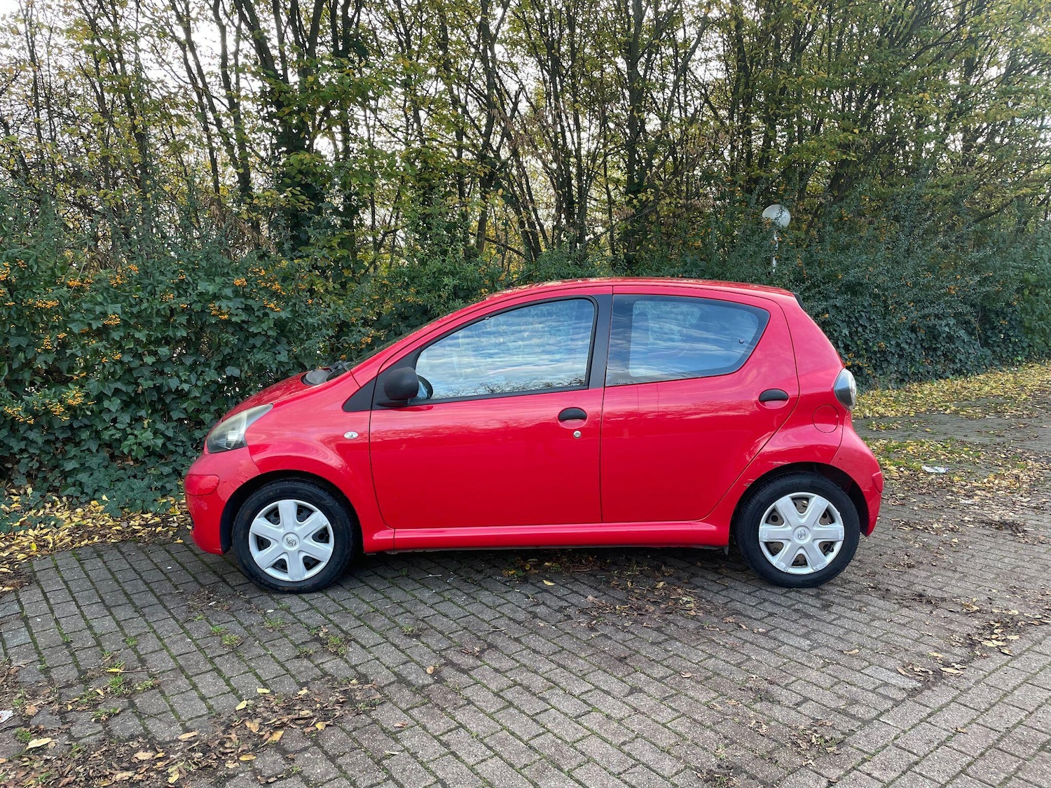 Used Toyota AYGO 2009 for sale - 76389189: Photo 8