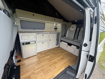 Used Volkswagen Transporter 2020 for sale - 78100840: Photo